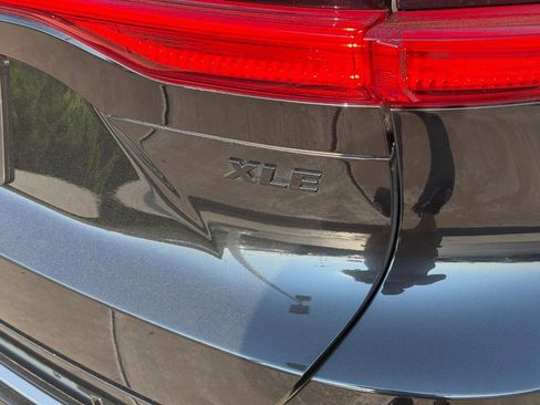 Certified 2024 Toyota Venza Nightshade image 7