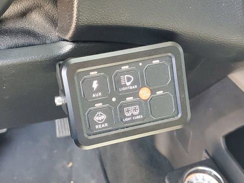 Used 2020 RAM 1500 Laramie AWD/4WD image 29