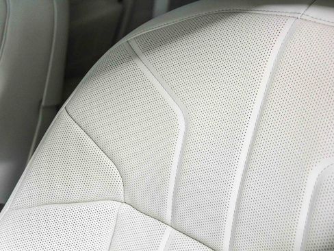 Certified 2024 BMW 760i xDrive 760i xDrive w/ Executive Package image 25