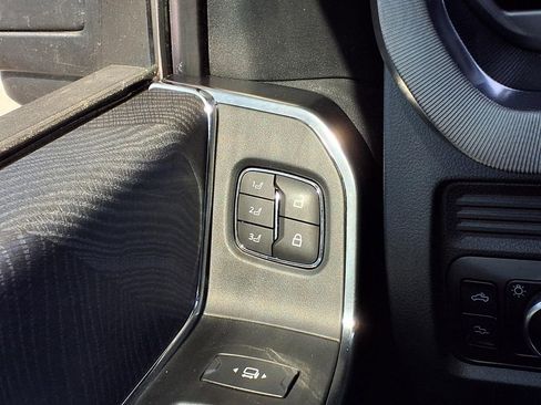 Used 2025 Ford F250 Platinum AWD/4WD image 40