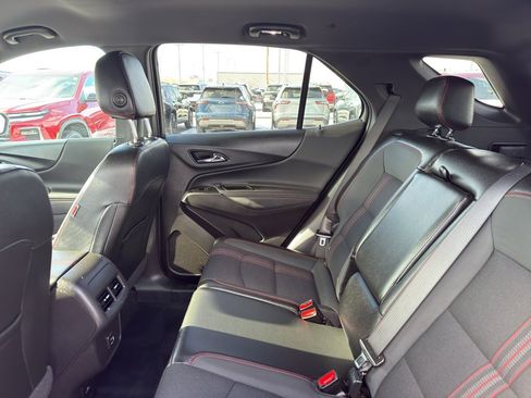 Used 2023 Chevrolet Equinox RS image 32