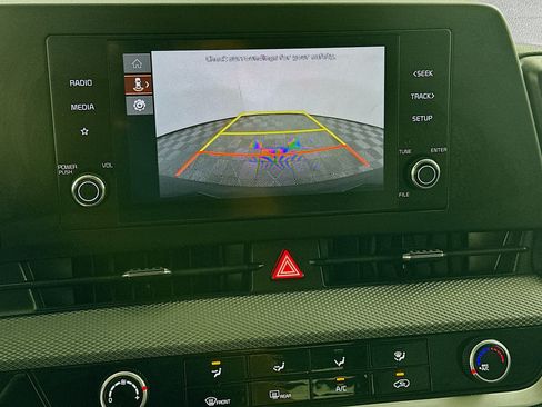 Used 2025 Kia Sportage LX FWD image 21