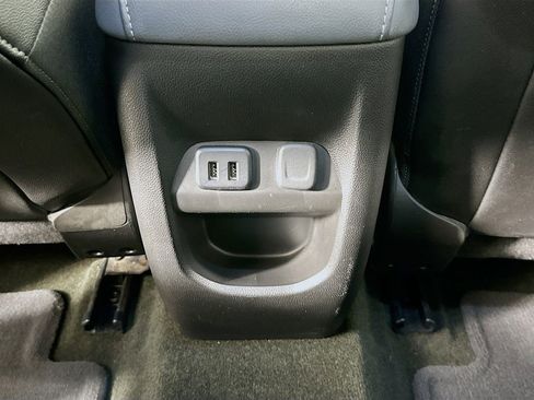 Used 2017 Chevrolet Colorado Z71 RWD image 30