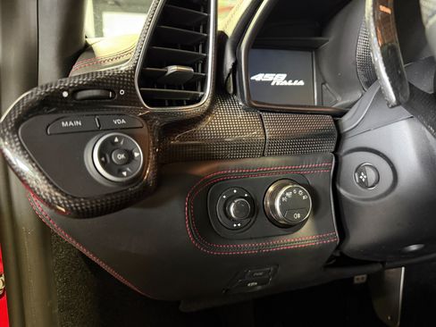 Used 2011 Ferrari 458 Italia Coupe RWD image 33
