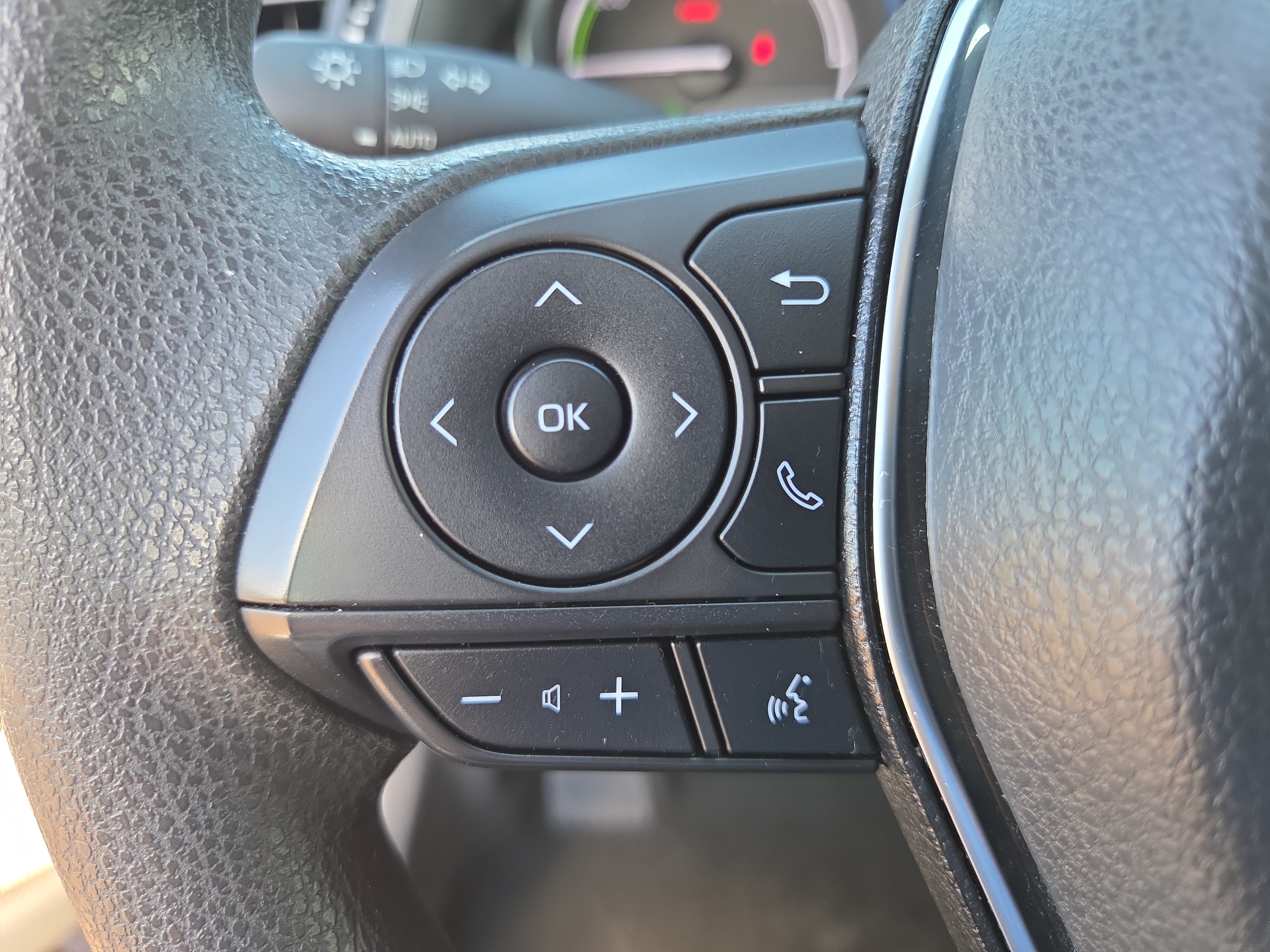 Certified 2020 Toyota Camry LE FWD image 29