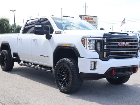 Used 2022 GMC Sierra 2500 AT4 w/ AT4 Premium Plus Package AWD/4WD image 5