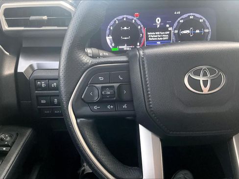 Used 2025 Toyota 4Runner TRD Off-Road AWD/4WD image 24