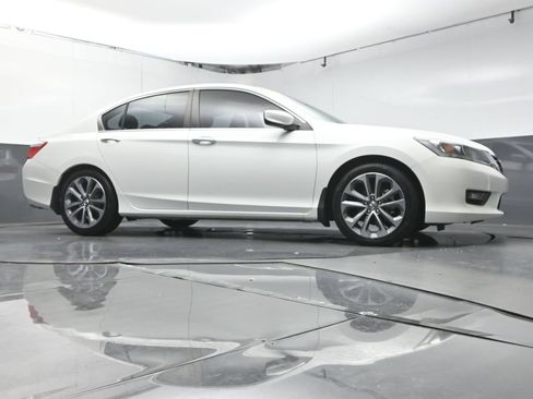 Used 2014 Honda Accord Sport image 30
