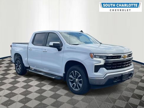 Used 2022 Chevrolet Silverado 1500 LT image 3