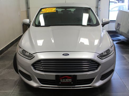 Used 2016 Ford Fusion S image 2