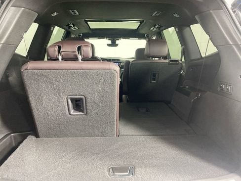 Used 2021 Cadillac XT6 Premium Luxury image 29