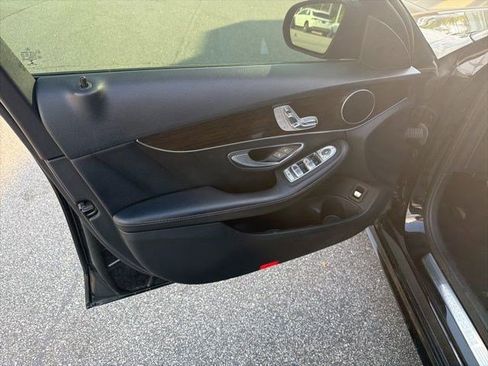 Used 2018 Mercedes-Benz C 300 Sedan image 12