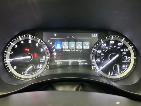 Used 2022 Toyota Highlander Platinum AWD/4WD image 22