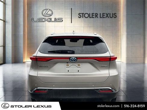 Used 2023 Toyota Venza Limited image 9