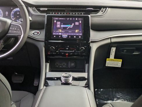 New 2025 Jeep Grand Cherokee Laredo X image 26