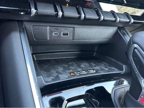 New 2026 GMC Canyon AT4 w/ Technology Plus Package AWD/4WD image 28