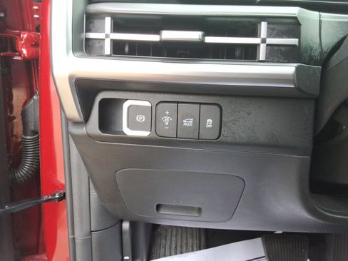 Used 2025 Hyundai Santa Fe SEL FWD image 20