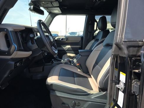Certified 2023 Ford Bronco Wildtrak image 11