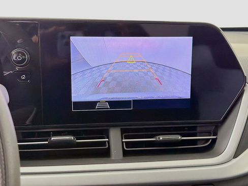 Used 2024 Chevrolet Trax LS w/ Driver Confidence Package image 17