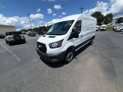 New 2026 Ford Transit 250 148 Medium Roof w/ Load Area Protection Package RWD image 14