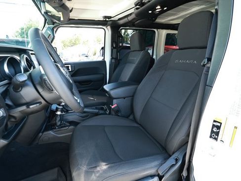 Used 2023 Jeep Wrangler Unlimited Sahara AWD/4WD image 21