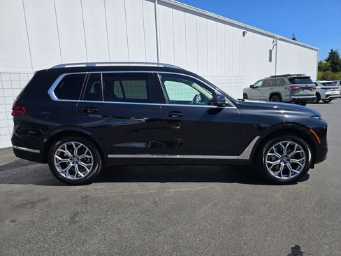 Used 2023 BMW X7 xDrive40i image 2
