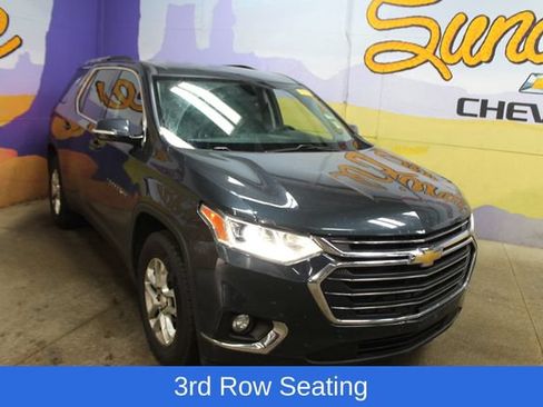 Used 2018 Chevrolet Traverse LT FWD image 2