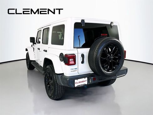 Used 2023 Jeep Wrangler Unlimited Sahara w/ Cold Weather Group image 10