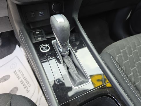 Used 2023 Nissan Kicks SV FWD image 29