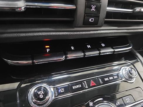 Used 2022 Lincoln Corsair AWD w/ Premium Package image 21