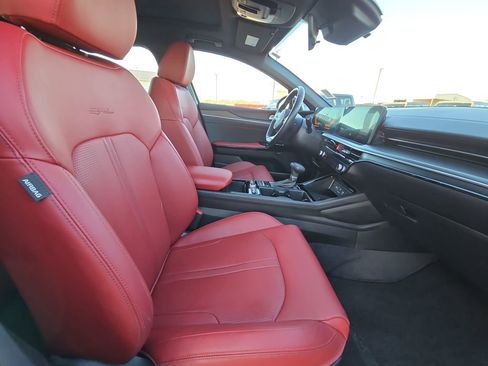 Used 2025 Kia K5 GT-Line w/ GT-Line Premium Package image 10