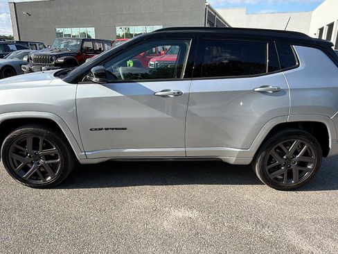 Used 2025 Jeep Compass Limited w/ High Altitude Package AWD/4WD image 11