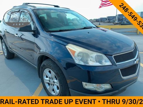 Used 2012 Chevrolet Traverse LS FWD image 5