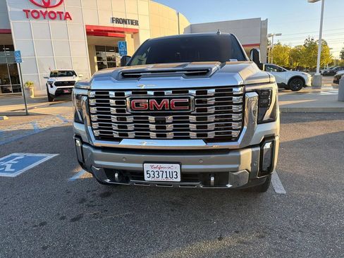 Used 2024 GMC Sierra 2500 Denali w/ Denali Reserve Package AWD/4WD image 3