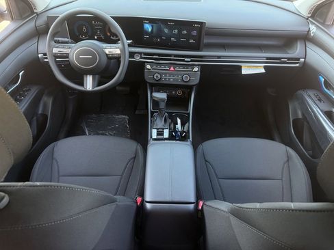 New 2026 Hyundai Tucson SE image 9