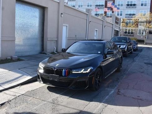 Used 2021 BMW 530i RWD image 2