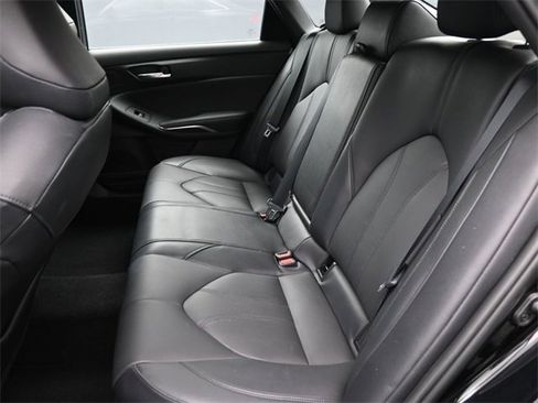 Used 2021 Toyota Avalon XLE w/ Carpet Mat Package (TMS) image 12