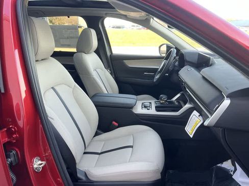 Certified 2025 MAZDA CX-90 Plug-In Hybrid w/Premium Sport image 22