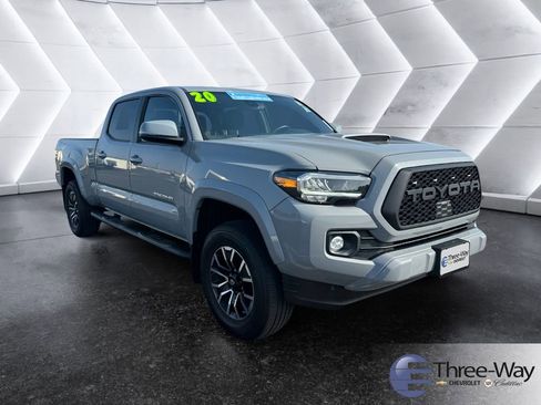 Used 2020 Toyota Tacoma TRD Sport w/ Technology Package image 7