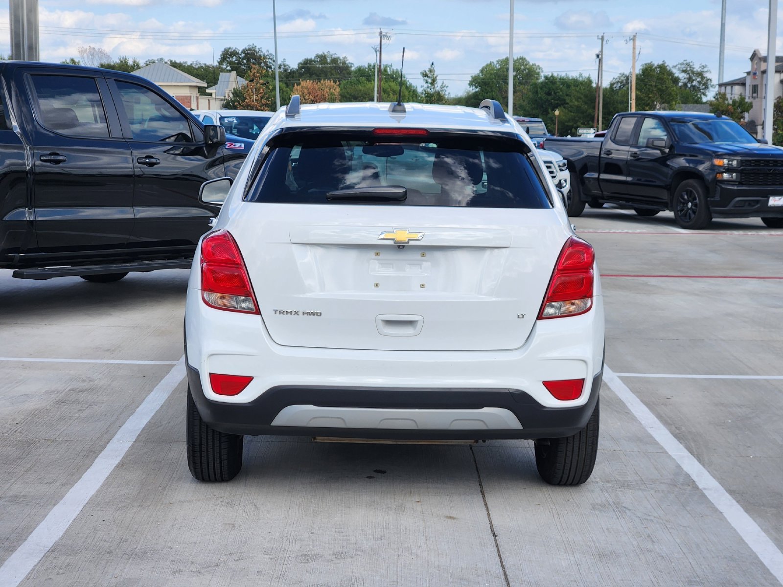 Used 2018 Chevrolet Trax LT w/ LT Convenience Package AWD/4WD image 9