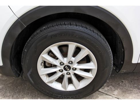 Used 2020 Kia Sorento FWD V6 image 31
