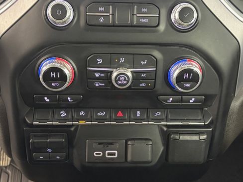 Used 2021 GMC Sierra 1500 SLT image 27