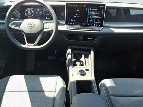 New 2026 Volkswagen Tiguan SE AWD/4WD image 14