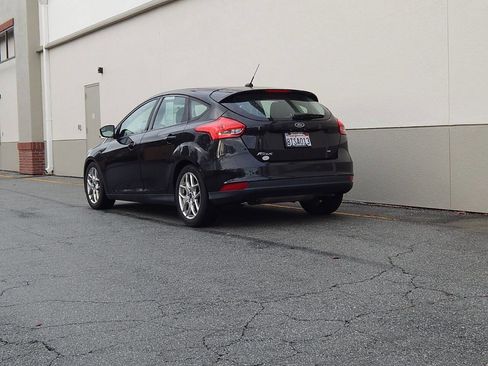 Used 2015 Ford Focus SE w/ Equipment Group 201A image 5