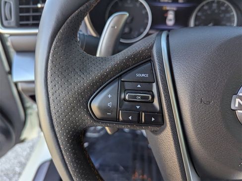 Used 2023 Nissan Maxima SR w/ Sport Mat Group image 19
