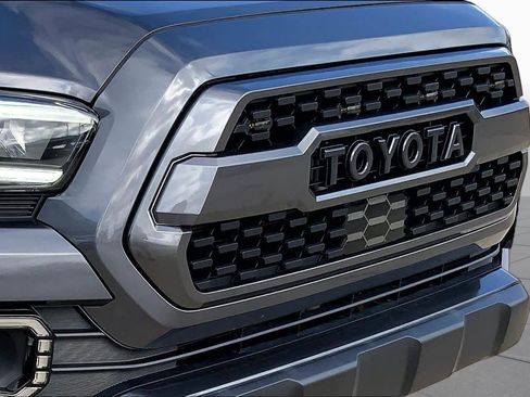 Used 2023 Toyota Tacoma TRD Off-Road AWD/4WD image 29