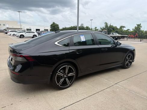 Certified 2025 Honda Accord Sport image 5