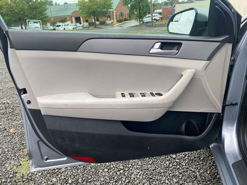 Used 2016 Hyundai Sonata SE image 10