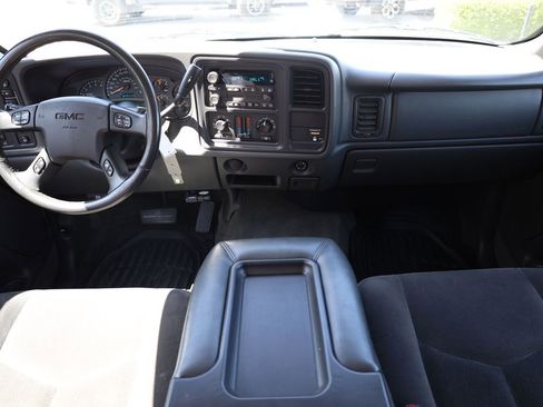 Used 2004 GMC Sierra 1500 SLE w/ Off-Road Package AWD/4WD image 20