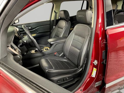 Used 2018 GMC Acadia Denali w/ Technology Package AWD/4WD image 21